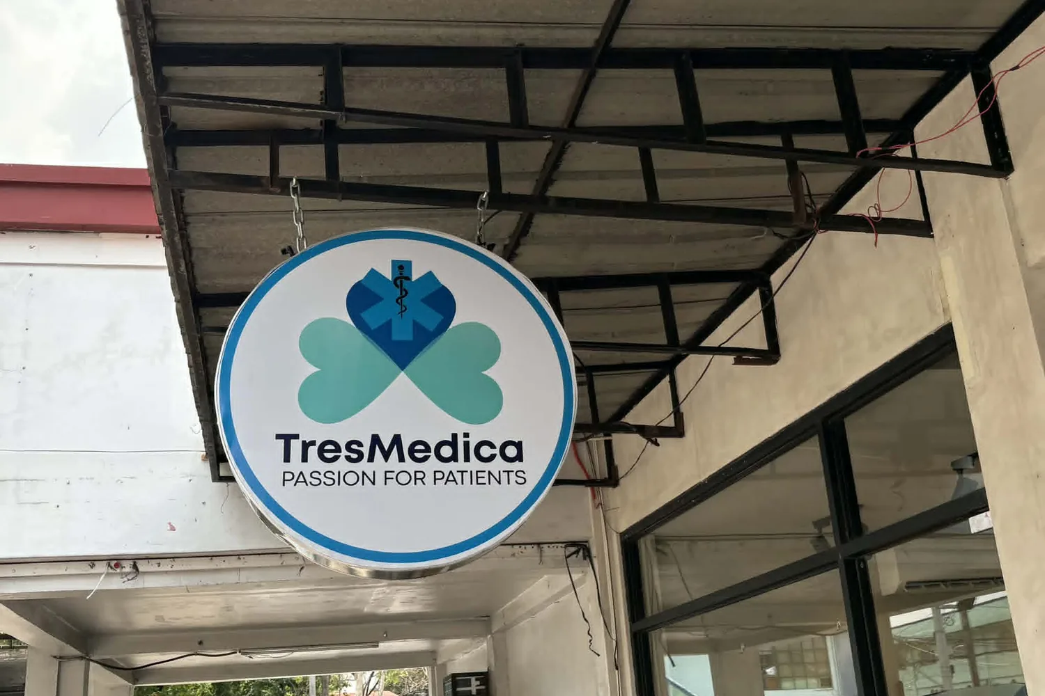 TresMedica signage at the head office entrance